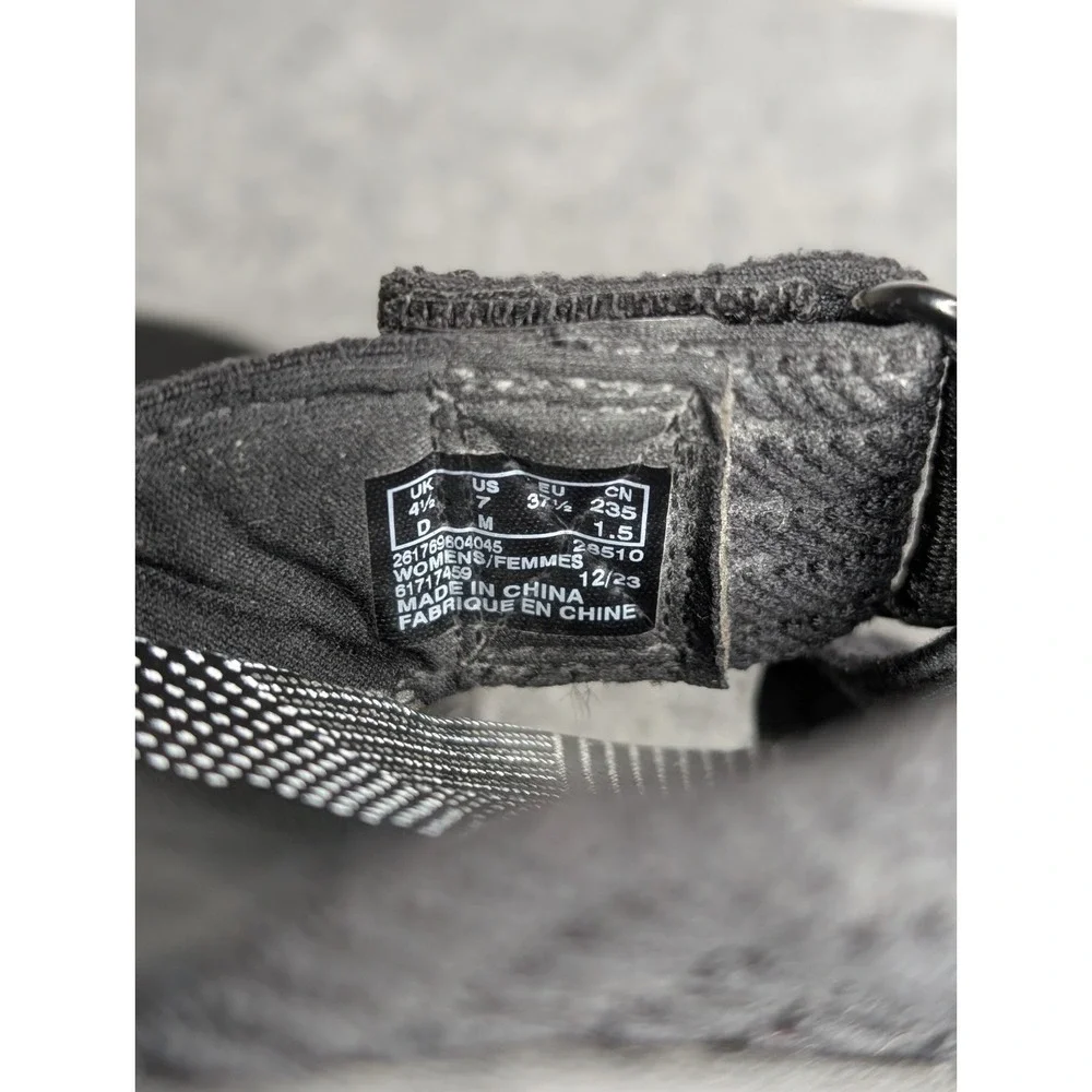 Women's Clarks, Arla Wave Adjustable Sandal 76960 Black‎ Size 7M Cloudstepper